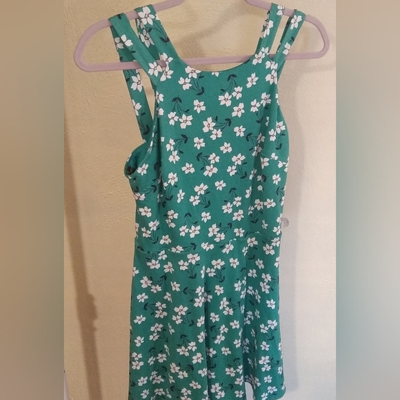 Women's Green Dress - Picture 1 of 3